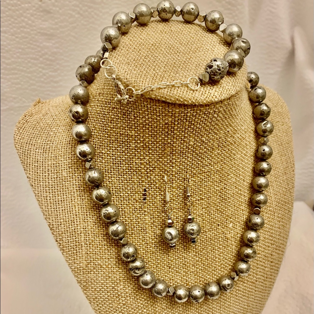 Silver Necklace set